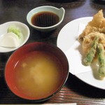 登良屋 - ランチのてんぷら定食
      １２９６円