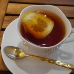 カフェ&ダイニング オルソ - セットの紅茶