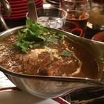 カレー屋アカマル - パクチー酸っぱいカレー