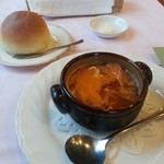 杜の小路 - サービスランチのカスティージャ風ガーリックスープとパン