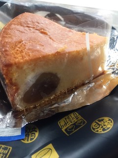 仏蘭西焼菓子調進所 足立音衛門 - マローネ栗チーズケーキ