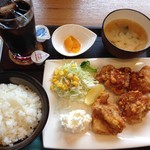 みぃ珈琲 - H.28.11.8.昼 日替わり定食(からあげ) 750円税込+ごはん大盛り +50円税込+ランチセットドリンク(アイスコーヒー) +100円税込