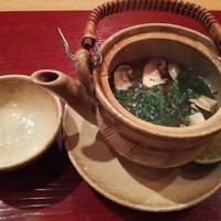 三徳六味 - 松茸土瓶蒸し