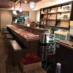 要DINING - カウンターは２名さま席が３席と３名さま席を１席ご用意させていただいてます。