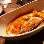 カッチャル バッチャル - バターチキンカレー（1,000円）
      かなり甘い味付けですが、自然な甘み。
      甘ったるくなく、甘いですがお食事系のカレーだと思います。