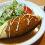 セルフィーユ - サービスランチ ￥750 スパイシーカレーオムライス＋サラダ