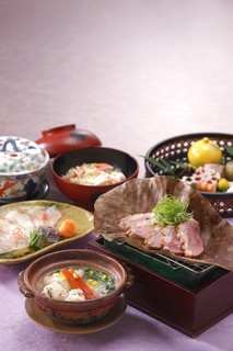 h Kyoukaiseki Minokichi - １月　月懐石イメージ