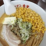 ラーメン つぶらや - 特製ラーメン￥980　サテライトアングル