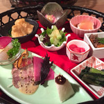 粟 ならまち店 - 大和伝統野菜の籠盛