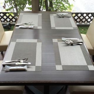 ご家族とのお食事にも最適!4名テーブル席★