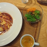 ウフウフガーデン - プレミアムたまごのとろとろオムライス　特製デミグラスソース　９８０円