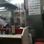 Gyouza Semmon Tena Kaman - 赤萬餃子 三宮店●店内