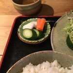 美松 - 漬け物の下に、昆布❣️