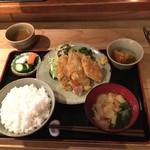 美松 - カキフライの美味しい季節でございまする❣️