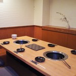 炭火焼肉さぶぅ - 6名様　大個室　 ※堀ごたつではありません。小大個室をつなげると12名様ほどお入り頂けます