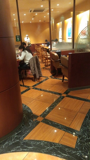 待ち合わせに便利かと By Chat Blanc エクセルシオールカフェ 関内マリナード店 関内 カフェ 食べログ