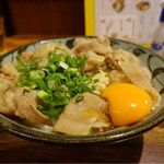 野らぼー - 釜肉ぶっかけうどん卵付き