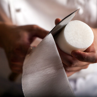 【和食の感性とおもてなしを磨いた店主】