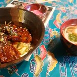 めんそーれ - ソーキ丼と小そば