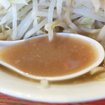 ラーメン二郎 - スープ