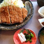 芝山ゴルフ倶楽部 レストラン - とんかつ定食