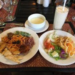 Aloy Restaurant - ビュッフェ形式のランチ