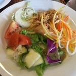 Aloy Restaurant - サラダも結構種類がありました。
