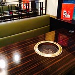 炭火焼肉しゃぶしゃぶ きた里 - ★１階　テーブル席