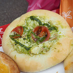 マンマ・ビスコッティーズ・ベーカリー - チキン＆マヨネーズフォカッチャ(ジェノヴェーゼ風)