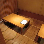 籠や太郎 可夢庵 - 堀ごたつ風のテーブル席