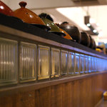 八十八夜 - カウンターのところにはタジン鍋が･･･