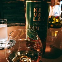 バー カヴァロ - 『KAVALAN　Solist ex-Bourbon cask』様、バーボンカスクと言うだけあって結構な甘味を感じますがピート香？