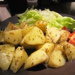 カフェ＆バー スパイス - 2010/11/27　アンチョビポテト