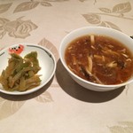 中国飯店 - ザーサイと酸辣湯