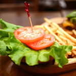 クアアイナ - トマトとグリーンリーフ