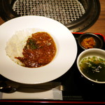 肉牛寿司×しゃぶ焼肉2＋9 - 牛すじカレー￥８５０