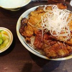 Tokachi Butadon Ippin - 大盛り豚丼タレ多め