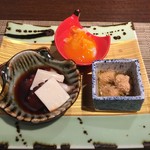 シャンパン&ワインと熟成鮨 Rikyu - 真蛸のうま煮 クリームチーズ添え
            貝柱の黄身酢がけ
            