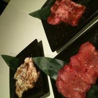 厳選和牛焼肉松剛 - 和牛トロホルモンと和牛上カルビと上タン