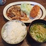 ちゃぼ - 生姜焼とコロッケ（750円）