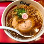 黒大醤¥700
          王道の醤油ラーメンといったビジュアルですね(^o^)