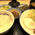 松屋 - ―2016.11.5―
      エッグＷ定食牛皿小鉢