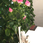 レストラン香味屋 - テーブルの一輪挿し