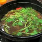 雞煲 - スープをいれてもらって火鍋へ。