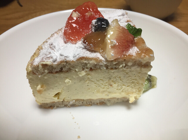 ちょっと豪華なバースデーケーキ By K A V E H A Z アボンドンス 助信 ケーキ 食べログ ちょっと豪華なバースデーケーキ By K A V E H A Z アボンドンス 助信 ケーキ 食べログ