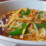 川菜味 - ニラ入りスープ麺　アップ
