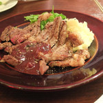 GLASS DANCE - ビーフリブソースの黒胡椒グリル