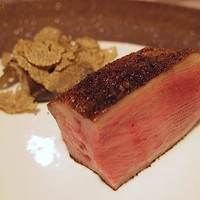 神戸牛炉釜炭焼ステーキ IDEA 銀座 - 牛タン(50g)〜トリュフ添え