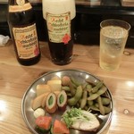 燻製バル けむりば - 燻製ビールと燻製ハイボールとお勧め燻製盛り合わせ。