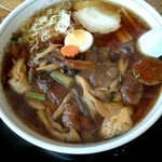 湖上レストラン 鏡ヶ池 - 秋の山ごっつぉラーメン特盛。